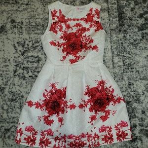 L'atiste White dress with floral print